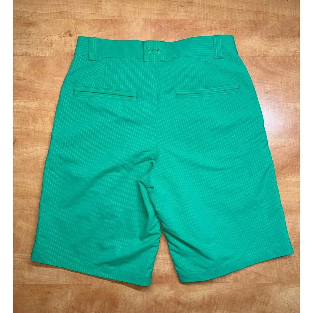 Under Armour Mens Green Pinstripe Golf Shorts Loose Fit Size 30